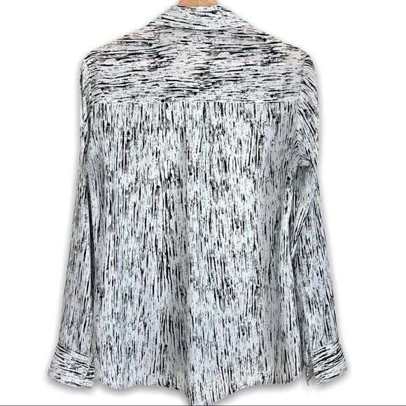 Express The Portofino Shirt in Black & White - Picture 6 of 9